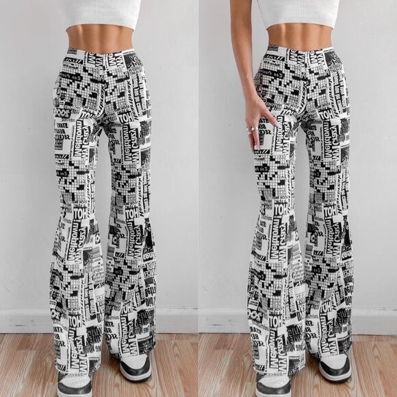Urban Outfitters Newspaper Print Flared Pants Size Medium - Picture 2 of 9